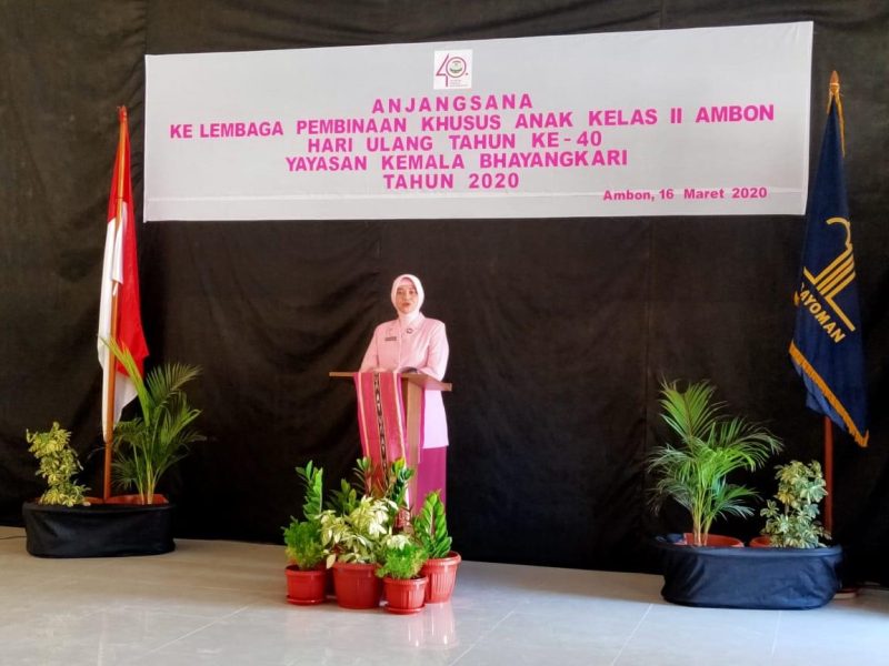 Ketua Bhayangkari Polda Maluku, Hj. Asiyah Bahar