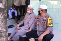 Foto : Kapolda Maluku Irjen Pol Baharudin Djafar tengah duduk bersama Ustad Habib Rifki Aseggaf Salah Seorang Tokoh Ulama di Provinsi Maluku