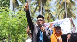 Abd Wahab, S.Sos, saat berkampanye dalam pemilihan calon kepala desa Bonda