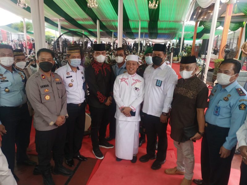 Foto: Foto bersama Ustaz Das’ad Latif bersama jajaran Rutan Samarinda dan Stakeholder terkait (Kurniawan)