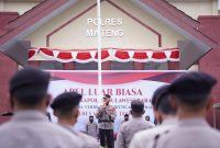 Kapolda Sulbar Irjen Pol Verdianto Iskandar Biticaca Saat memberikan Sambutannya Di Hadapan Personil Polres Mamuju Tengah.(Foto:Ist)