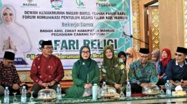 Bupati Mamuju Hj Sitti Sutinah Suhardi Hadiri Undang Masjid Babul Jannah Pasar Baru, Mamuju.