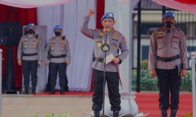 Kapolri Jenderal pol Listyo Sigit Prabowo Pimpin Upacara Pelepasan Pasukan Perdamaian PBB di Lapangan Bhayangkara, Selasa (6/9) (Foto: Istimewa)