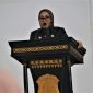 Bupati Mamuju Hj Sitti Sutinah Suhardi 