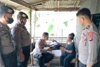 Kabag Ops AKP Najamuddin Memimpin Langsung Pembagian Paket Sembako Polres Polman