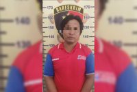 NS (22), Tersangka Pembunuhan Ayah Kandung Sendiri, Menyerahkan Diri ke Reskrim Polres Pasangkayu.

