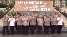 Kapolda Sulbar Irjen Pol Verdianto Iskandar Biticaca Dan Jajarannya.