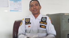 Koordinator Satuan Pelayanan (Korsatpel) sekaligus Syahbandar Pembantu, Carlos Maki.