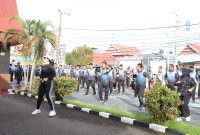 Puluhan Personil Polresta Mamuju Mengikuti Senam Zumba Guna Tingkatkan Imunitas