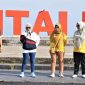 Bupati Mamuju Hj Sitti Sutinah Suhardi (Baju Putih/Hitam) Hadiri Senam Mamuju Keren yang Digelar Stikes Andini Persada Mamuju di Anjungan Pantai Manakarra, Mamuju.
