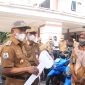Bupati Polman H Andi Ibrahim Masdar Secara Simbolis Menyerahkan Kendaraan Operasional Penyuluh Keluarga Berencana
