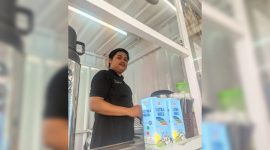 Foto: Hardiansyah Arip Pemilik Outlet Sisbro