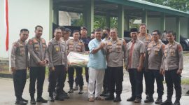 Komandan Korem 142/Tatag Brigjen TNI. Farouk Pakar, S.Pd, M.Han, dan Kepala Staf Korem 142/Tatag Kolonel INF. Hadi Purwo Subroto, S.A.B, M,M, Menyambut Kedatangan Pejabat Utama Polda Sulbar Dalam Rangka HUT TNI Ke 77 di Makorem 142 Tatag.(Istimewa)
