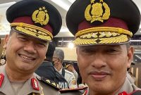 Irjen Pol Umar Faroq bersama wakapolda sulbar Brigjen Pol Rachmat Pamudji. Foto: Istimewa
