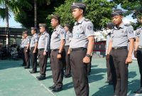 Jajaran pegawai Rutan Mamuju mengikuti apel pagi