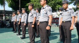 Jajaran pegawai Rutan Mamuju mengikuti apel pagi