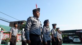 Pegawai Rutan Mamuju mengikuti Apel Pagi
