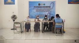 Warga Binaan mengikuti pelayanan kesehatan oleh Puskesmas Binanga