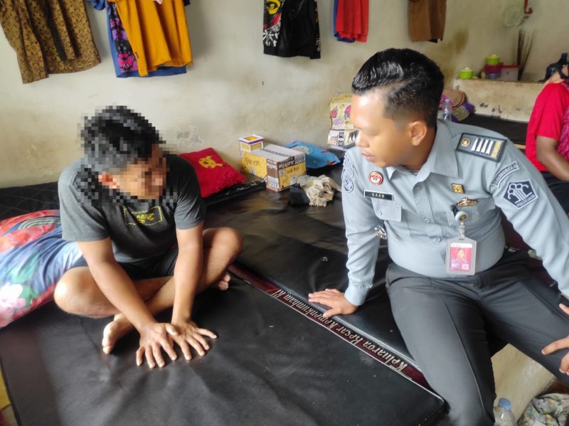 Sapa Warga Binaan, Rutan Pasangkayu Gelar Kontrol Blok Kamar Hunian dan Pemeriksaan Kesehatan Secara Rutin. Foto: Rutan Pasangkayu/dok (13/11)