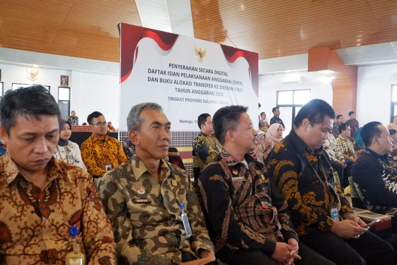 Karutan Hadiri Penyerahan DIPA dan Alokasi Buku Transfer Ke Daerah Tingkat Sulawesi Barat