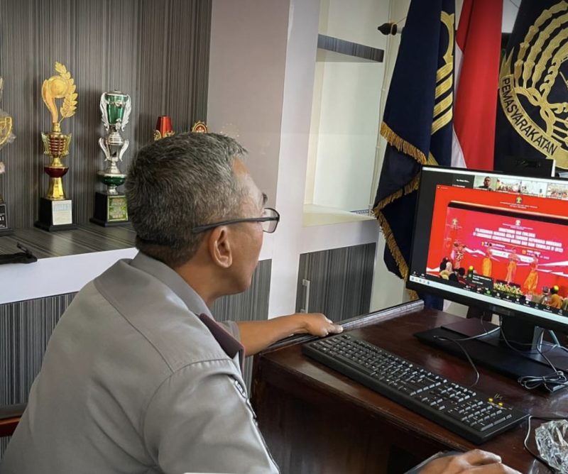 Karutan Mamuju mengikuti Zoom Meeting terkait evaluasi RKT RB