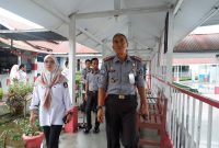 Kunjungan Anggota Komisi Pemilihan Umum Provinsi Sulawesi Barat memantau persiapan TPS Lokasi Khusus Rutan Mamuju