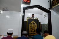 Penceramah memberikan Khutbah Ramadhan di Masjid At-Taubah Rutan Mamuju