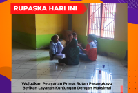 Pasangkayu - Dalam upaya mewujudkan pelayanan prima kepada warga binaan, Rumah Tahanan Negara (Rutan) Kelas IIB Pasangkayu Kantor Wilayah Kementerian Hukum dan HAM Sulawesi Barat memberikan layanan kunjungan besukan dengan maksimal. Pelayanan kunjungan ini diharapkan dapat memberikan pengalaman yang baik dan memastikan bahwa proses kunjungan berjalan lancar.

Kepala Rutan Pasangkayu, Tisep Oven Harry menyampaikan komitmen Rutan Pasangkayu untuk memberikan layanan kunjungan yang berkualitas dan maksimal. Beliau menjelaskan bahwa layanan ini adalah salah satu bentuk hak asasi manusia yang perlu dihormati dan dilindungi, sehingga perlu dilakukan dengan penuh perhatian dan keamanan.

