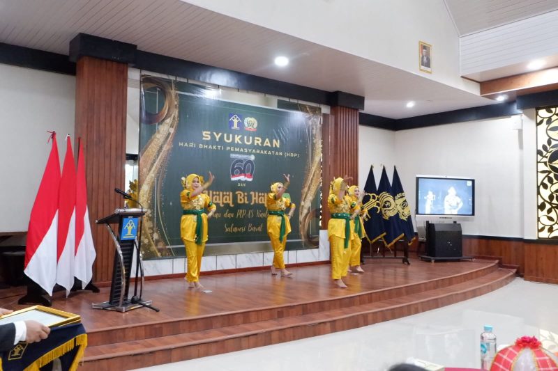 Tari Kreasi yang dibawakan oleh Pegawai dari Perwakilan UPT Pemasyarakatan pada Acara Sykur