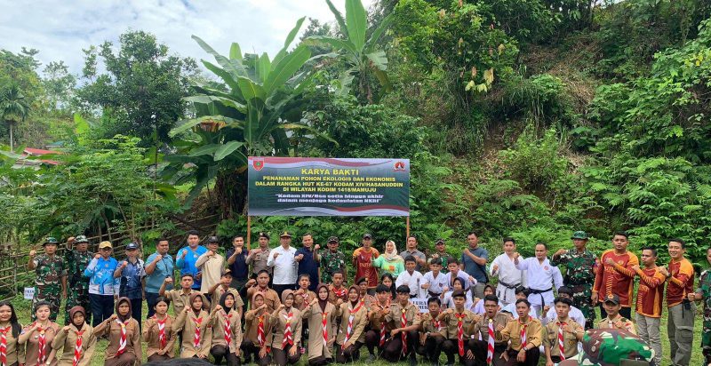 Jajaran Struruktural Rutan Mamuju menghadiri Penanaman Pohon dalam rangka memperingati HUT Ke 67 Kodam XIVHasanuddin
