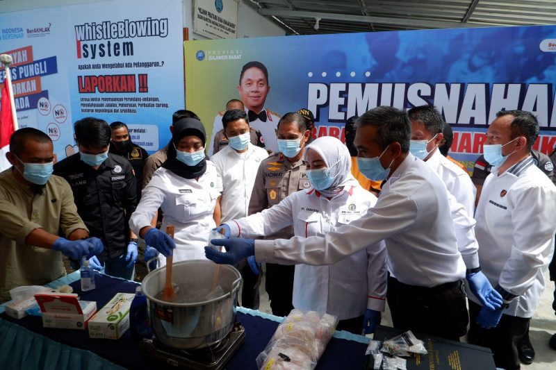 Karutan Mamuju menghadiri pemusnahan barang bukti narkoba jenis sabu di BNNP Sulbar