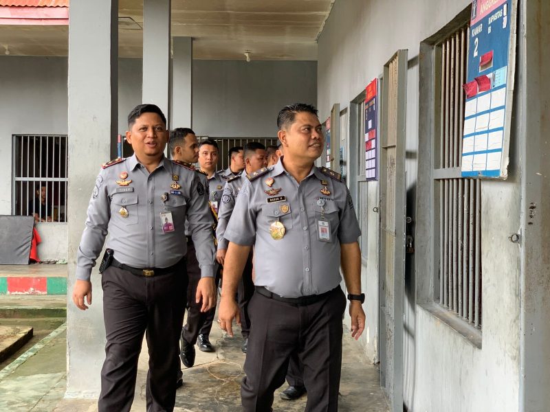 Kunjungan Perdana, Kepala Divisi Pemasayarakatan Kanwil Lakukan Kontrol Blok Hunian Rutan Pasangkayu. Rutan Pasangkayu/dok (12/06)
