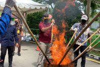 Kepala Rutan Pasangkayu Apresiasi Pemusnahan Barang Bukti di Kejaksaan Negeri Pasangkayu. Foto: Rutan Pasangkayu/dok (07/06)
