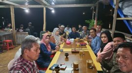 Terlihat Sejumlah Pengurus Saat menggelar Rapat Pemantapan Halal Bi Halal Kerukunan Keluarga Putra-Putri Tallo