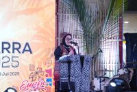 Bupati Mamuju, Dr. Hj. Sitti Sutinah Suhardi
