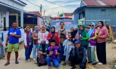 Dinsos Polman Pulangkan Ibu dan Balita ke Kalimantan Timur dengan Dukungan Relawan dan BAZNAS