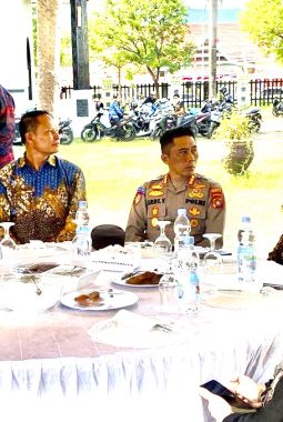 Tingkatkan Silaturahmi dan Komunikasi, Kapolresta Mamuju Hadiri Silaturahim Akbar Kerabat Maradika Mamuju