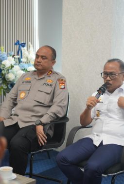 Gubernur Suhardi Duka Fasilitasi Mediasi Konflik Warga Kuridi dan Kasambang, Kapolda Hadirkan Solusi Damai