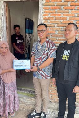 DPRD Sulbar Apresiasi Program Beasiswa, Orang Tua Penerima Sangat Terbantu