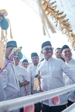 Gubernur Suhardi Duka: Maulid Nabi di Salabose Bukti Harmoni Agama dan Budaya Mandar