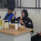 Baiq Sukma Widiawati—jurnalis sekaligus Bidang Pemberdayaan Perempuan IJS—sebagai salah satu pemateri utama