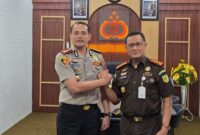 Kapolresta Mamuju Kombes Pol Ferdyan Indra Fahmi Saat Menerima Kunjungan Kepala Kejaksaan Negeri Mamuju Fitri Zulfahmi