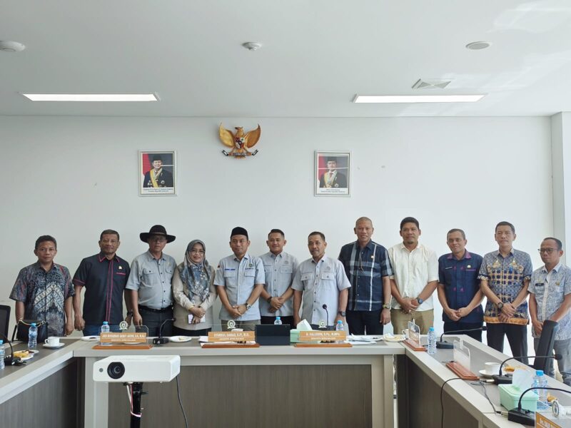 Foto: DPRD Provinsi Sulawesi Barat menerima kunjungan kerja Komisi I DPRD Kabupaten Sidenreng Rappang (Sidrap), Sulawesi Selatan