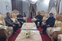 Foto: Bupati Majene saat menerima kunjungan Kepala Puskesmas Sendana di Rumah Jabatan Bupati Majene, turut dihadiri Kapolsek Sendana AKP H. Ashari, S.Pd.I, Danramil Sendana Kapten Wardin, SE.