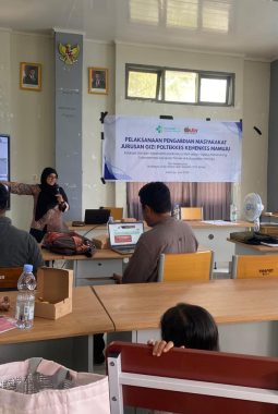 Poltekkes Kemenkes Mamuju Bekali Guru SMAN 2 Mamuju Edukasi Gizi Lewat Program NUBY