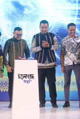 Madrasah Fair 2026 Ditutup, Mamuju Raih Penghargaan Ekonomi Halal