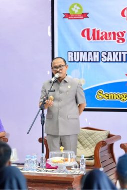 RS Mitra Manakarra Genap 14 Tahun, Suhardi Duka: Tingkatkan Pelayanan untuk Masyarakat