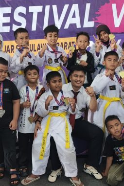 Dojang Kantor Gubernur Sulbar Juara Umum II Manakarra Taekwondo Festival VI 2026