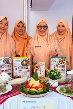 Kolaborasi DWP Bapenda, Sekretariat DPRD, dan BPBD Sulbar Raih Juara I Lomba Menu Sehat Nusantara