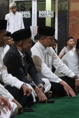 Teladani Akhlak Rasulullah, Keluarga Besar Polresta Mamuju Peringati Maulid Nabi 1448 H